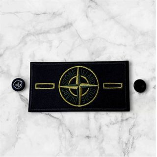 Patch Stone Island con 2 bottoni