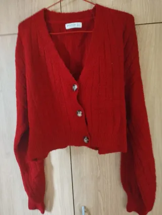 Chaqueta corta roja Stradivarius Talla XS