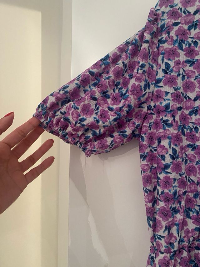 Vestido floral morado