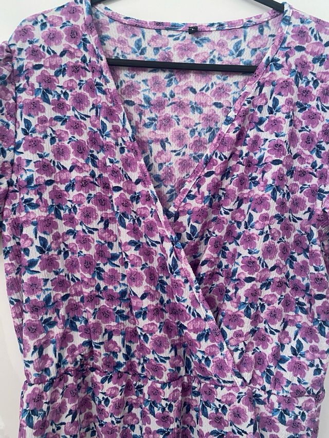 Vestido floral morado