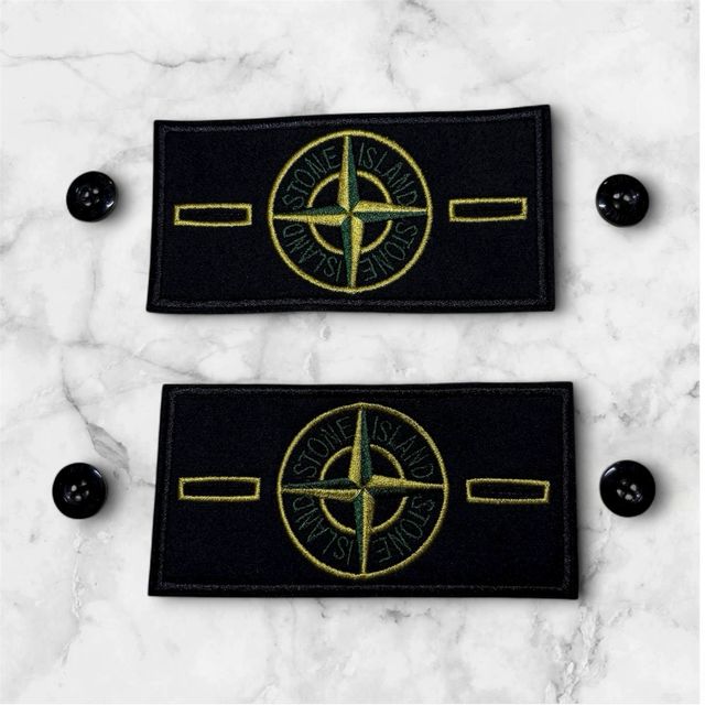Stone Island Patch 2 pezzi + 4 bottoni