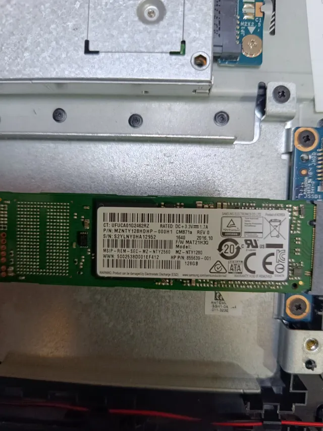 Portátil HP 250 g5 Notebook 