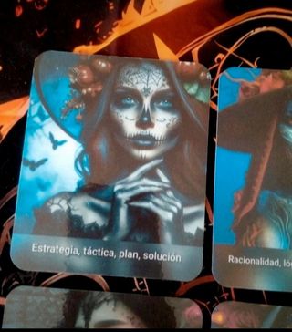 Oráculo Razonamiento Tarot Cartas
