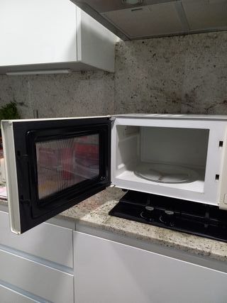 Microondas blanco con grill Firstline