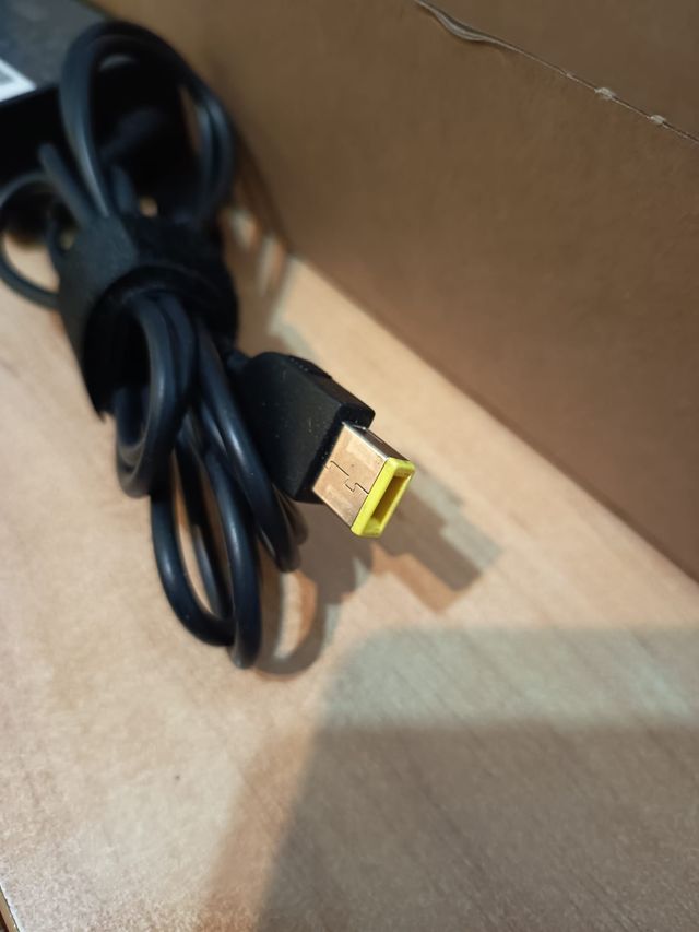 Cargador Lenovo 90W ADLX90NLC3A 20V-4.5A