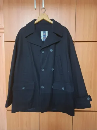 Abrigo Hombre. Color azul marino. Talla XL