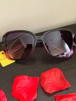 GAFAS DE SOL NUEVAS CON ETIQUETA