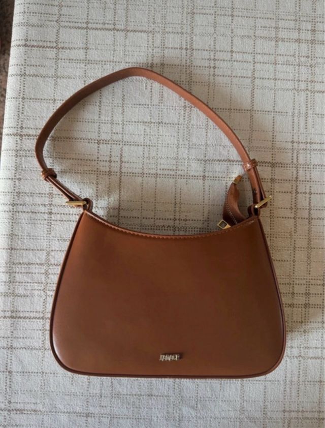 Bolso marrón de cuero