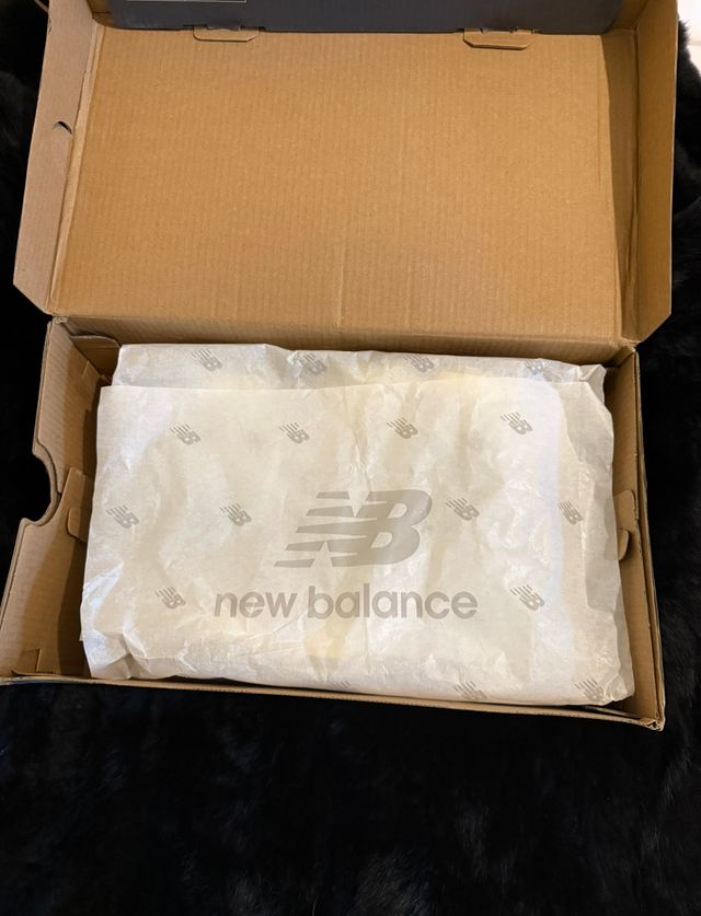 Scarpe New Balance beige e marroni