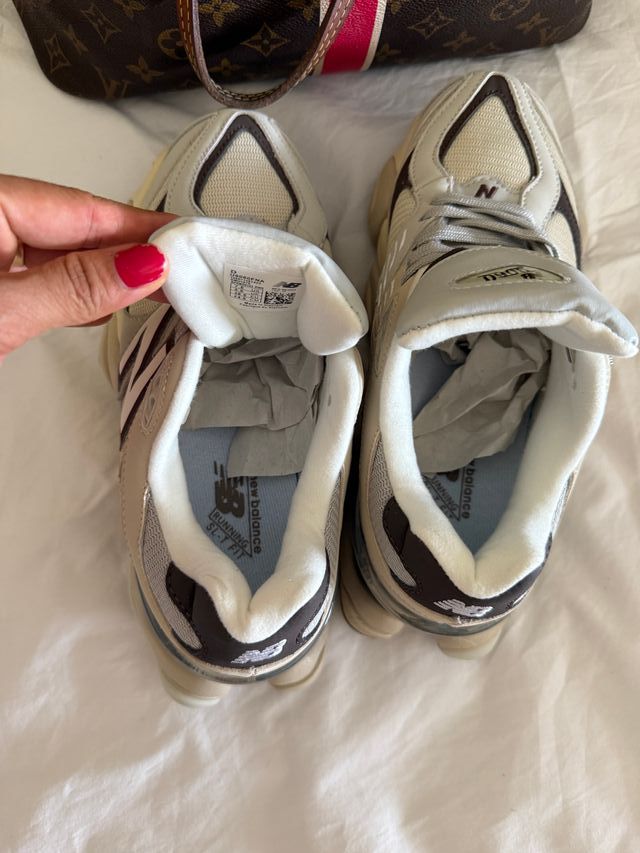 Scarpe New Balance beige e marroni