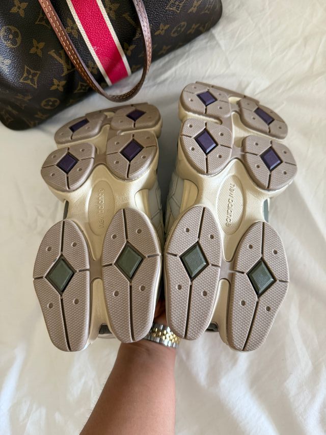 Scarpe New Balance beige e marroni