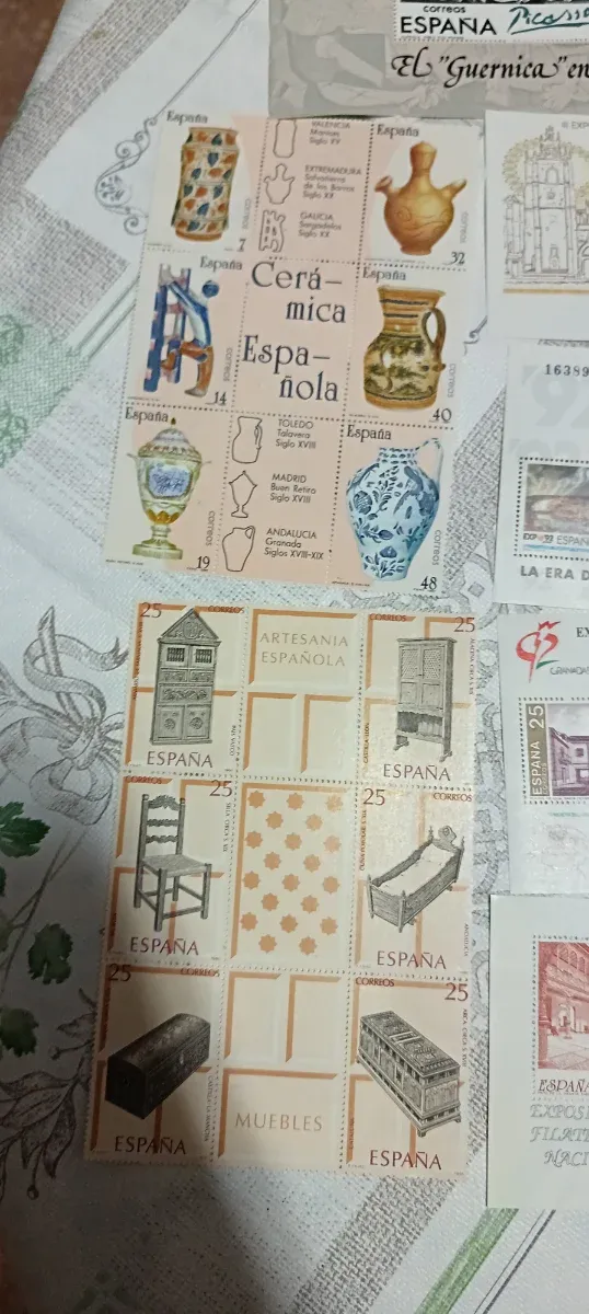 12 hojas bloque sellos España sin usar