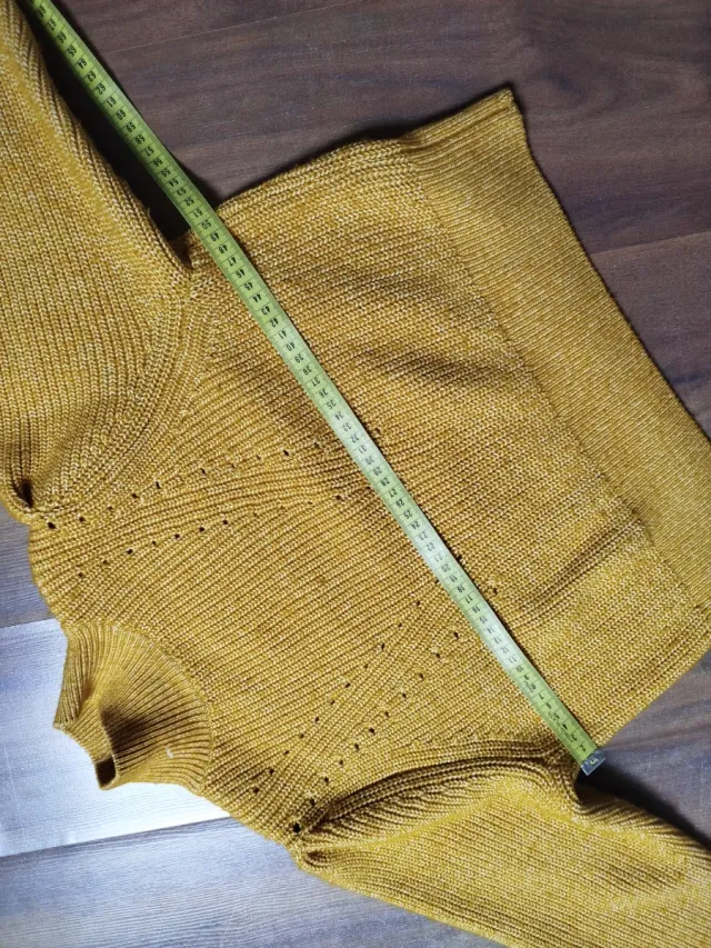 Jersey H&M cuello alto amarillo Talla S/M