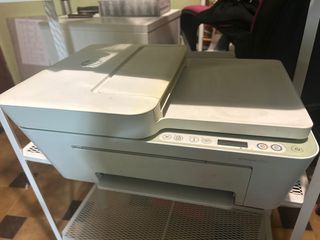 Impresora HP Deskjet 4122e + 8 cartuchos