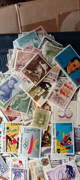 300 sellos de España sin repetir y sin usar. Nuevo