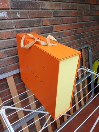 Caja Louis Vuitton