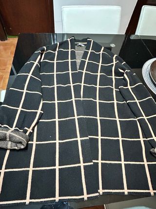 Cárdigan C&A Cuadros Beige y Negro