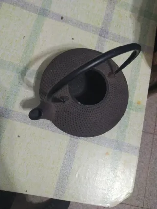 Tetera de hierro fundido asiática