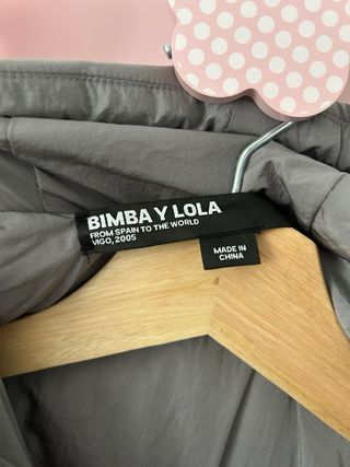 Abrigo Bimba y Lola gris acolchado