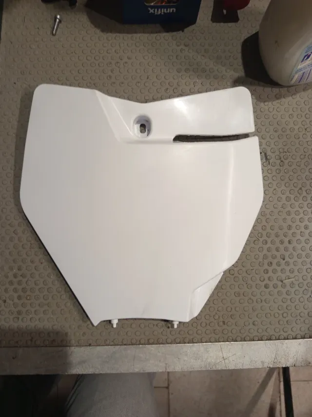 Tabella porta numero anteriore bianca