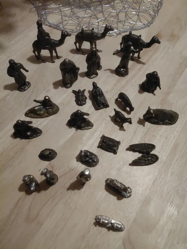 Portal de Belén Bronce Figuras