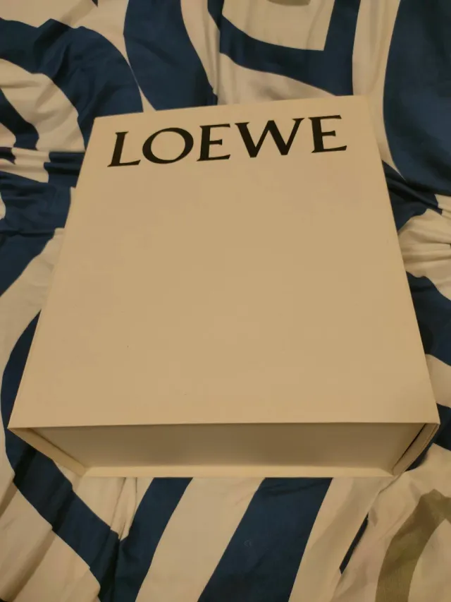 Caja Regalo Loewe Blanca