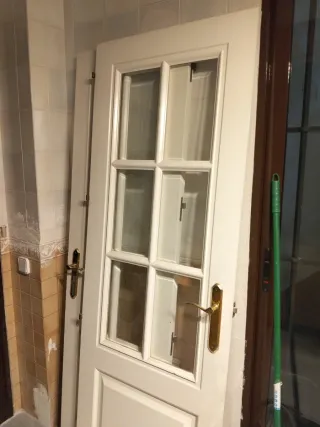 Puerta madera maciza lacada blanco