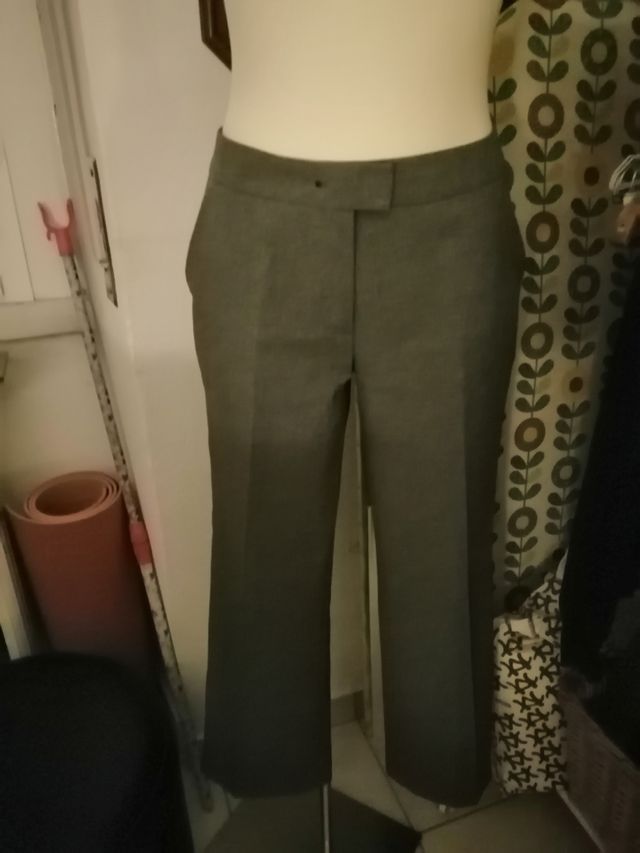 Eleganti pantaloni grigi