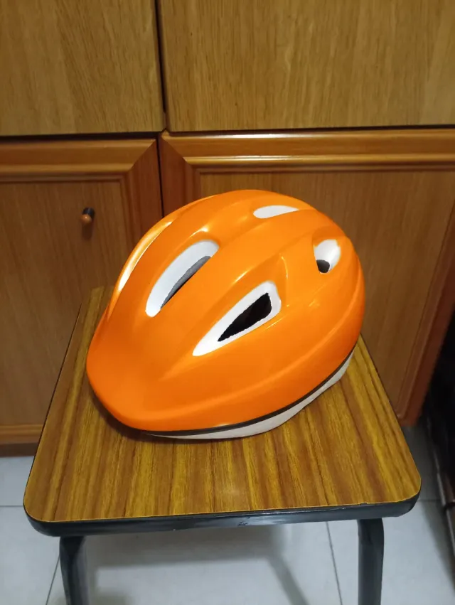 Casco Bicicleta Infantil Naranja por 15€
