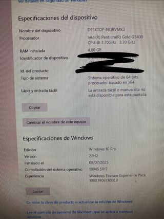PC MSI Negro con Monitor BenQ y Teclado