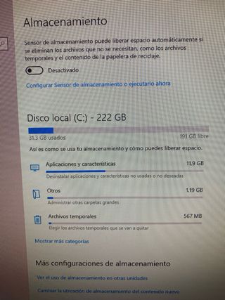 PC MSI Negro con Monitor BenQ y Teclado