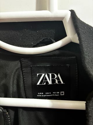 Chaqueta Zara Negra Bomber