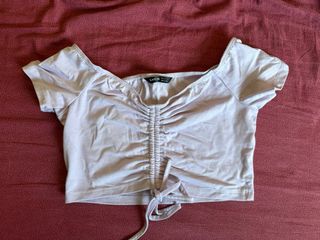 Top corto lilla Shein con laccetto