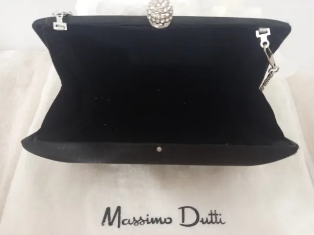 Bolso de mano Massimo Dutti negro raso