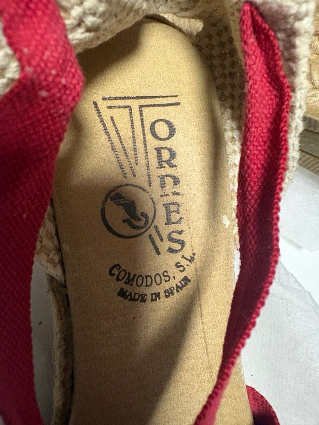 Sandalias Esparto Rojas y Beige