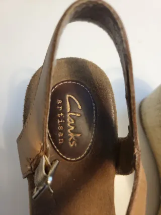 Sandalias Clarks Tacon Cuero Marrón