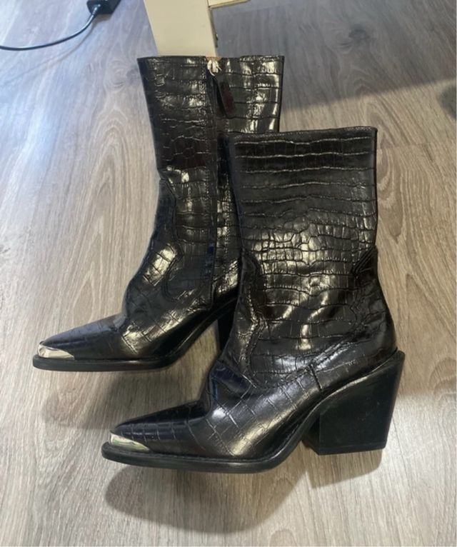 Botines Zara efecto piel cocodrilo