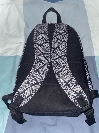 Mochila Nike Sportswear Negra Multicolor