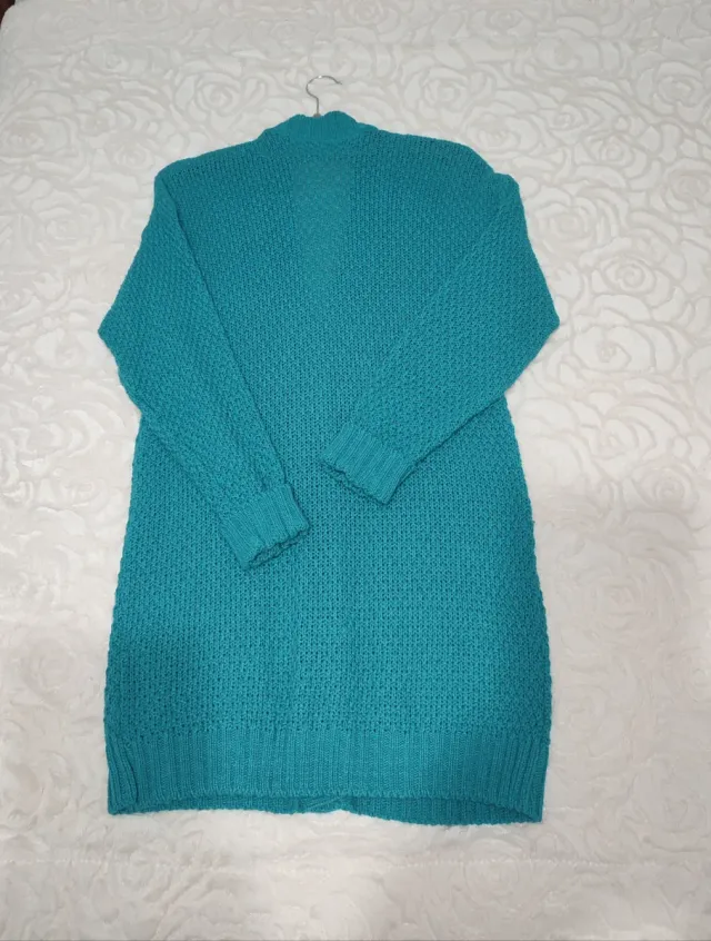 Rebeca de mujer larga