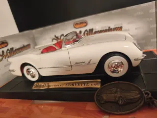 Modellino Mira Chevrolet Corvette 1953 1:18