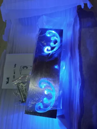 Set 2 applique YooE metallo alluminio.