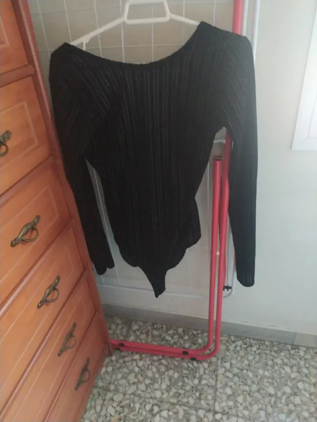 Body terciopelo negro manga larga