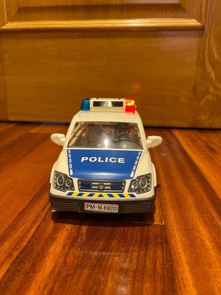 Coche de policía de juguete