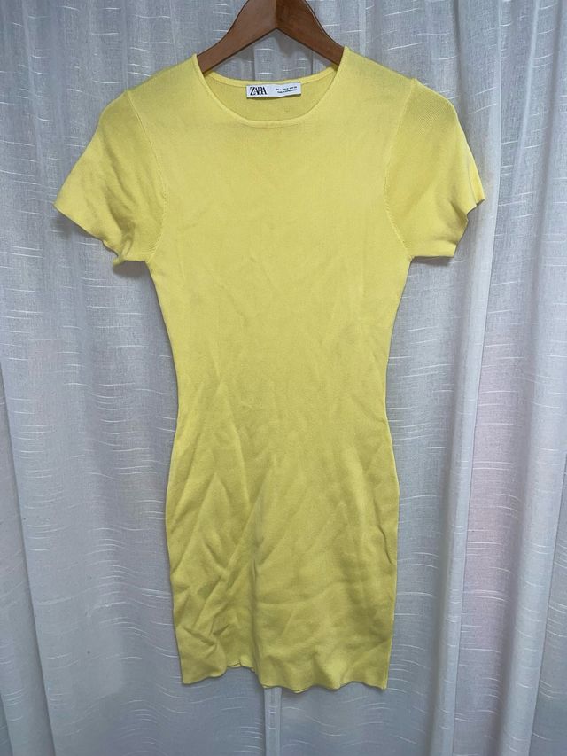 Vestido Zara amarillo manga corta