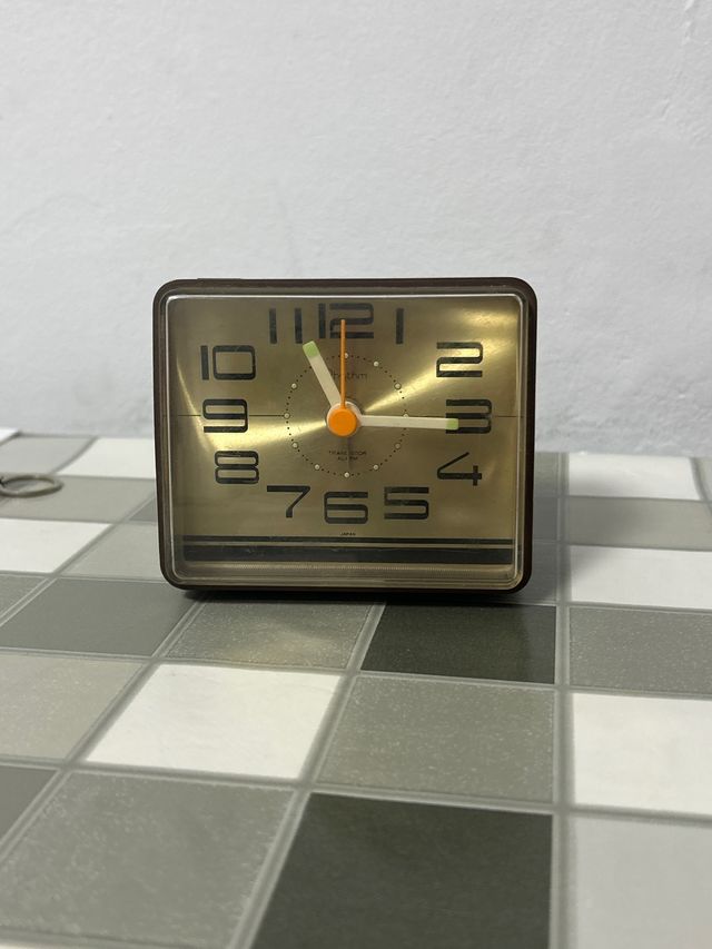 Reloj despertador de mesa vintage