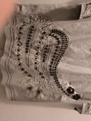 Vestido casaca beige y plateado