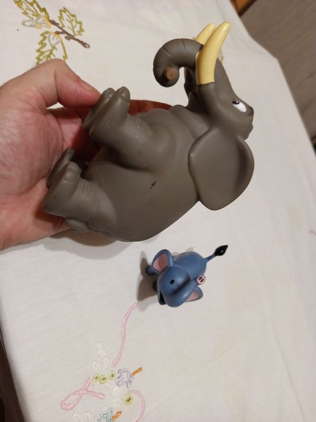Lote de 2 figuras de elefante, lote