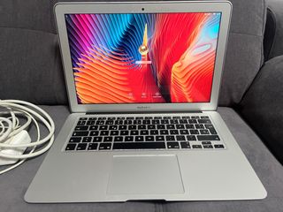 MacBook Air 13 i5 2017 Plata
