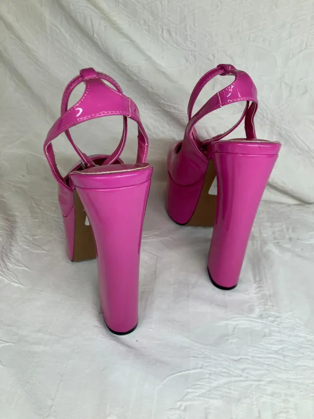 Zapatos tacón plataforma rosa con correa
