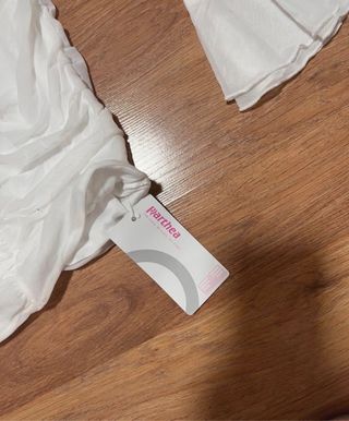 Vestido blanco escotado manga larga